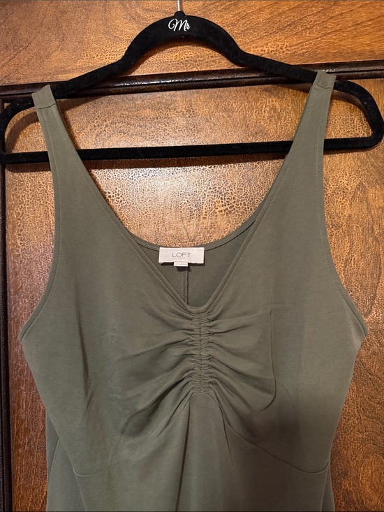 LOFT Dresses & Skirts - LOFT Olive Green Sleeveless Ruched Front Midi Dress